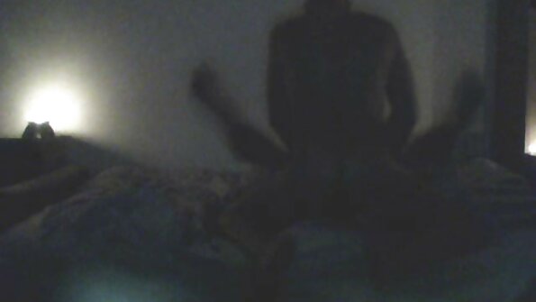 ਸੁੰਦਰ ਸ਼ੁਕੀਨ ਨੌਜਵਾਨ ਕਾਰ ਵਿੱਚ ਉਸ ਦੀ ਬੀਬੀਸੀ ਦੁਆਰਾ fucked