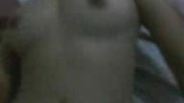 ਇੱਕ ਚੰਗੇ ਗੋਲ ਗਧੇ ਦੇ ਨਾਲ ਸੁਨਹਿਰੀ ਉਸਦੀ ਚੂਤ ਨੂੰ ਕਲਾਸਰੂਮ ਵਿੱਚ rammed ਹੋ ਰਹੀ ਹੈ