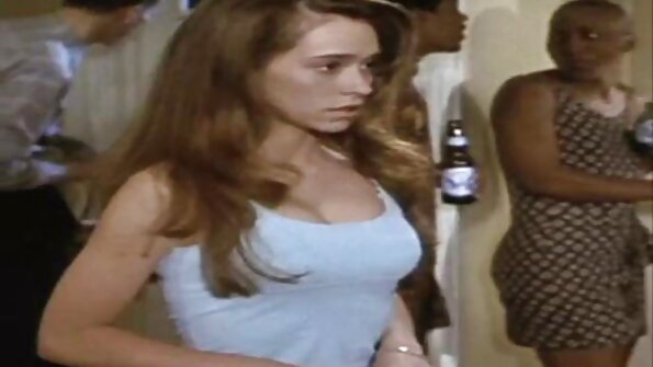 ਥ੍ਰੀਸਮ ਸੈਕਸ ਸੀਨ ਵਿੱਚ ਇਸ ਸਿੰਗਰੀ ਜੋੜੇ ਦਾ ਦਬਦਬਾ ਹੈ