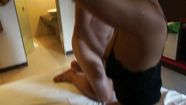 Brunette ਨੌਜਵਾਨ ਅਨੀਤਾ ਸਪਾਰਕਲ HD ਵਿੱਚ fucked ਪ੍ਰਾਪਤ ਕਰਦਾ ਹੈ