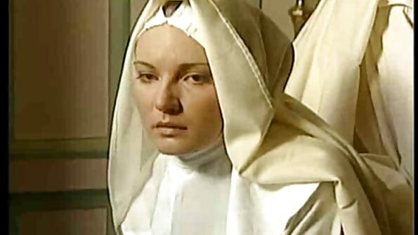 ਵੱਡੇ ਗਧੇ Mandy Muse ਉਸ ਦੇ ਲੁੱਟ ਦੇ ਸਾਹਮਣੇ ਅਤੇ ਕਦਰ ਨਾਲ fucked