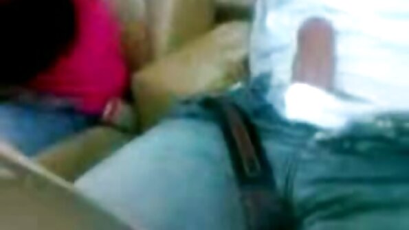 ਮੋਟੇ ਸਲੌਂਗ ਦੀ ਸਵਾਰੀ ਕਰਦੇ ਹੋਏ ਵੱਡੇ ਕੁਦਰਤੀ ਬੂਬੀਆਂ ਦੇ ਨਾਲ ਸੁਨਹਿਰਾ ਪਿਆਰਾ