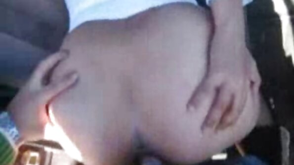 ਇੱਕ ਸਿਰਫ਼ ਕਾਨੂੰਨੀ ਨੌਜਵਾਨ ਇੱਕ ਵੱਡੇ ਆਦਮੀ ਦੇ ਸਾਹਮਣੇ ਹੈ, fucked ਹੋ ਰਿਹਾ ਹੈ